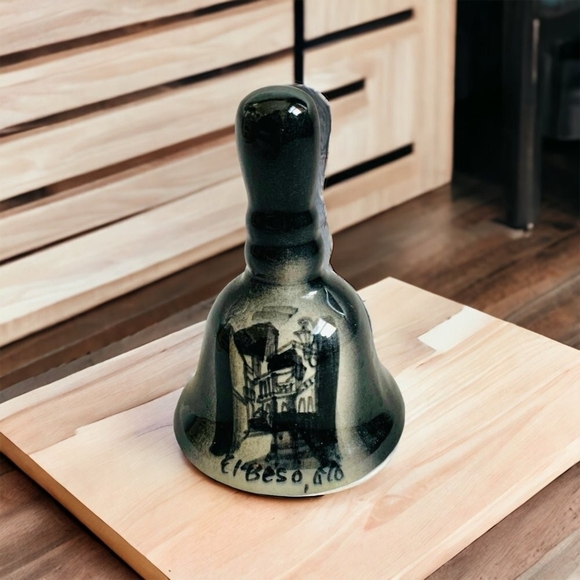 Vintage El Beso Bell GTO Mexico Black & White Glazed Ceramic Souvenir Bell Gift - Picture 1 of 4